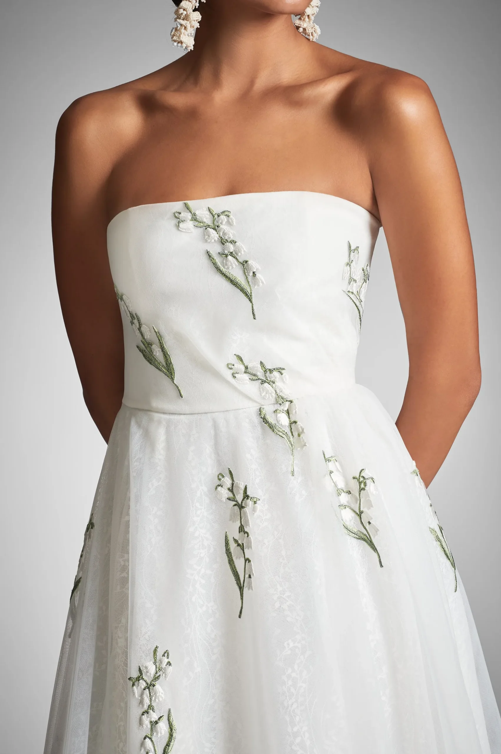 Sachin & Babi Strapless<Anais Gown - White/Embroidered Floral White/embroideredfloral