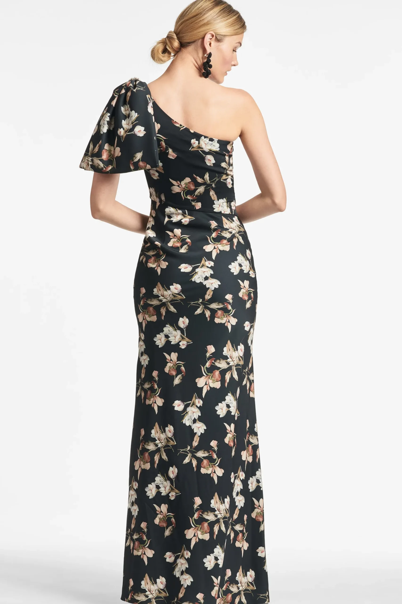 Sachin & Babi One Shoulder<Aubrey Gown - Black Venetia Petal Blackvenetiapetal