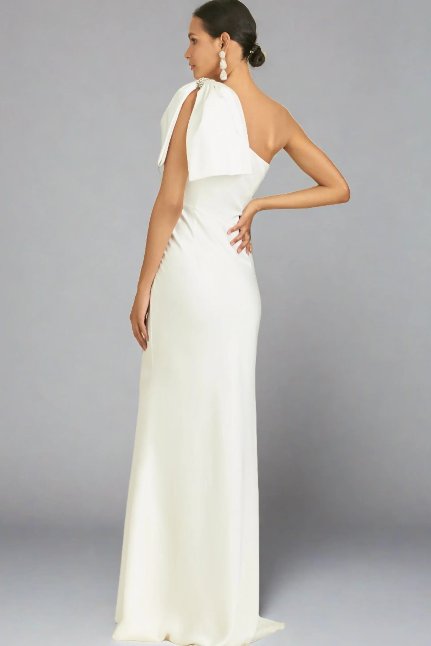 Sachin & Babi One Shoulder<Aubrey Gown - Off White Offwhite