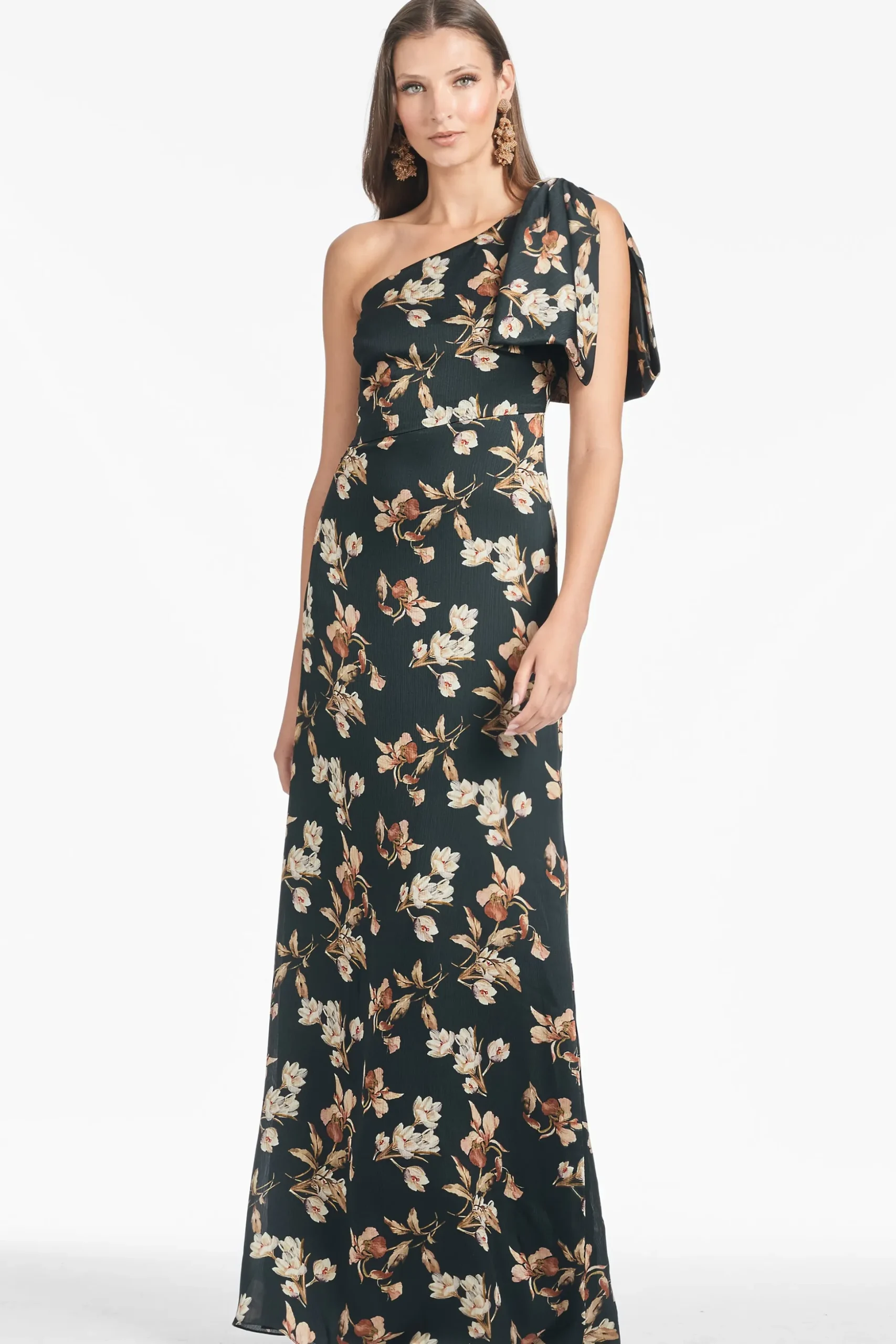 Sachin & Babi Plus Sizes|One Shoulder<Chelsea Gown - Black Venetia Petal Blackvenetiapetal