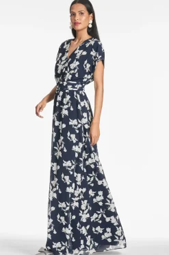 Sachin & Babi Plus Sizes|Short Sleeve<Leah Gown - Navy Venetia Petal Navyvenetiapetal