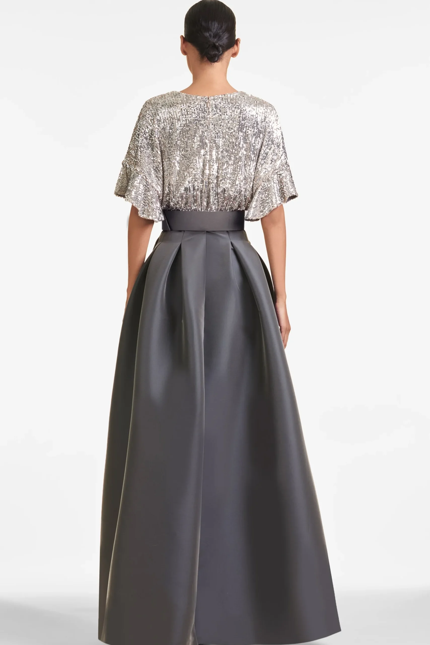 Sachin & Babi Plus Sizes|Short Sleeve<Simone Gown - Charcoal