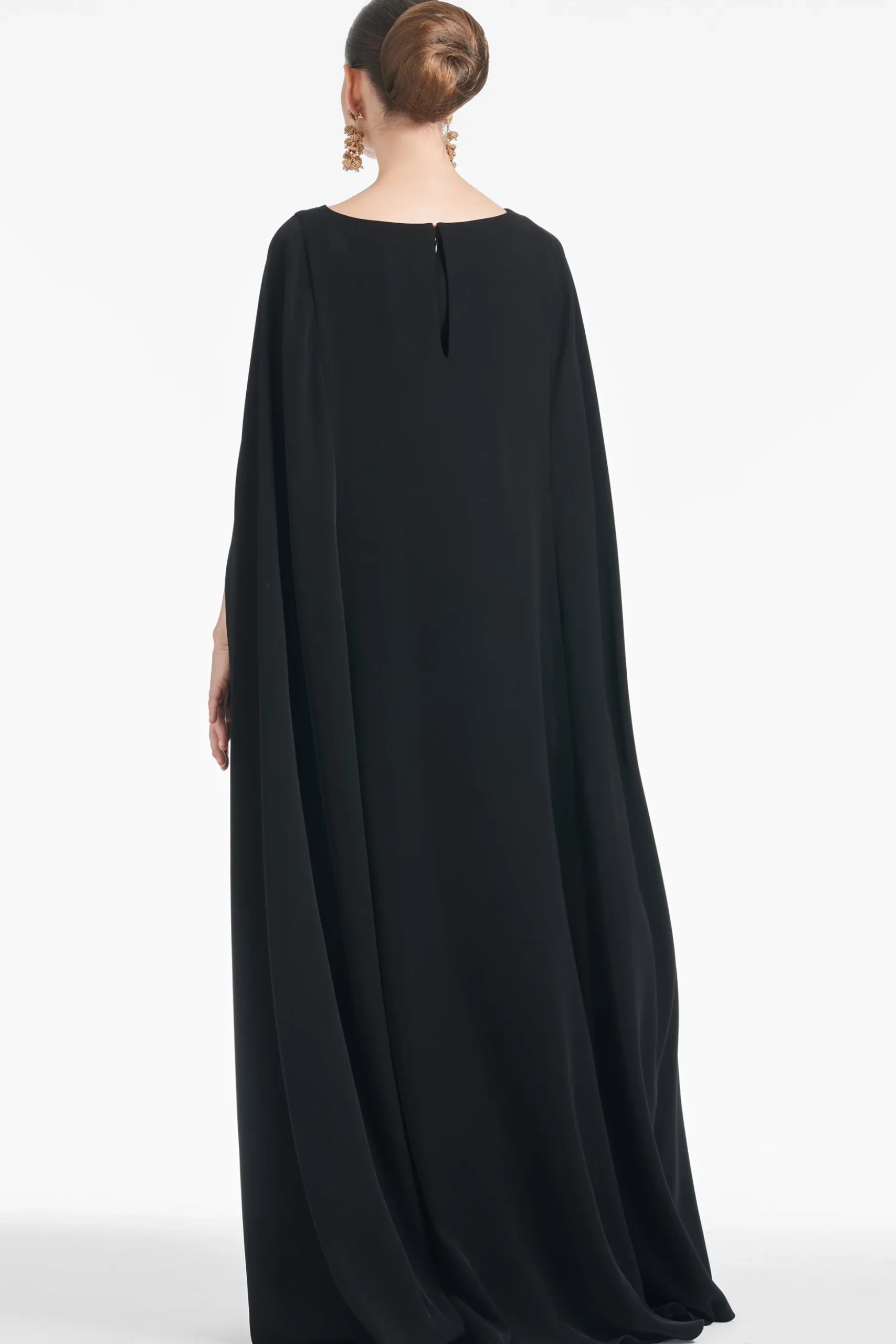 Sachin & Babi Sleeveless<Vittoria Gown - Black