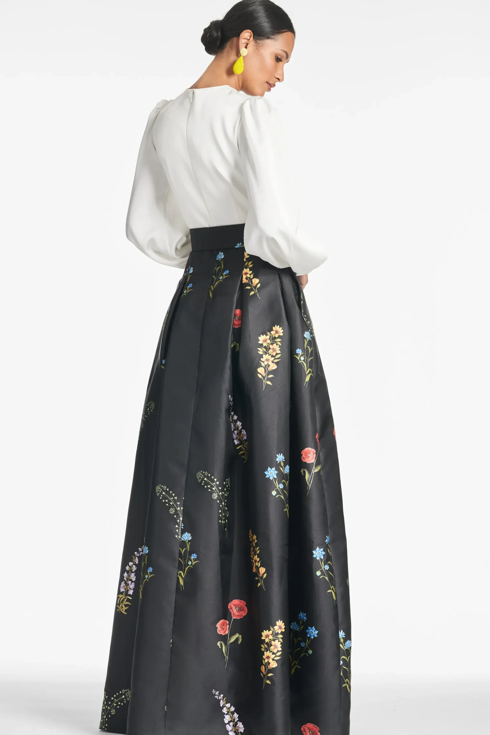Sachin & Babi Plus Sizes|Long Sleeve<Zoe Gown - Off White/Noir Bouquet Offwhite/noirbouquet