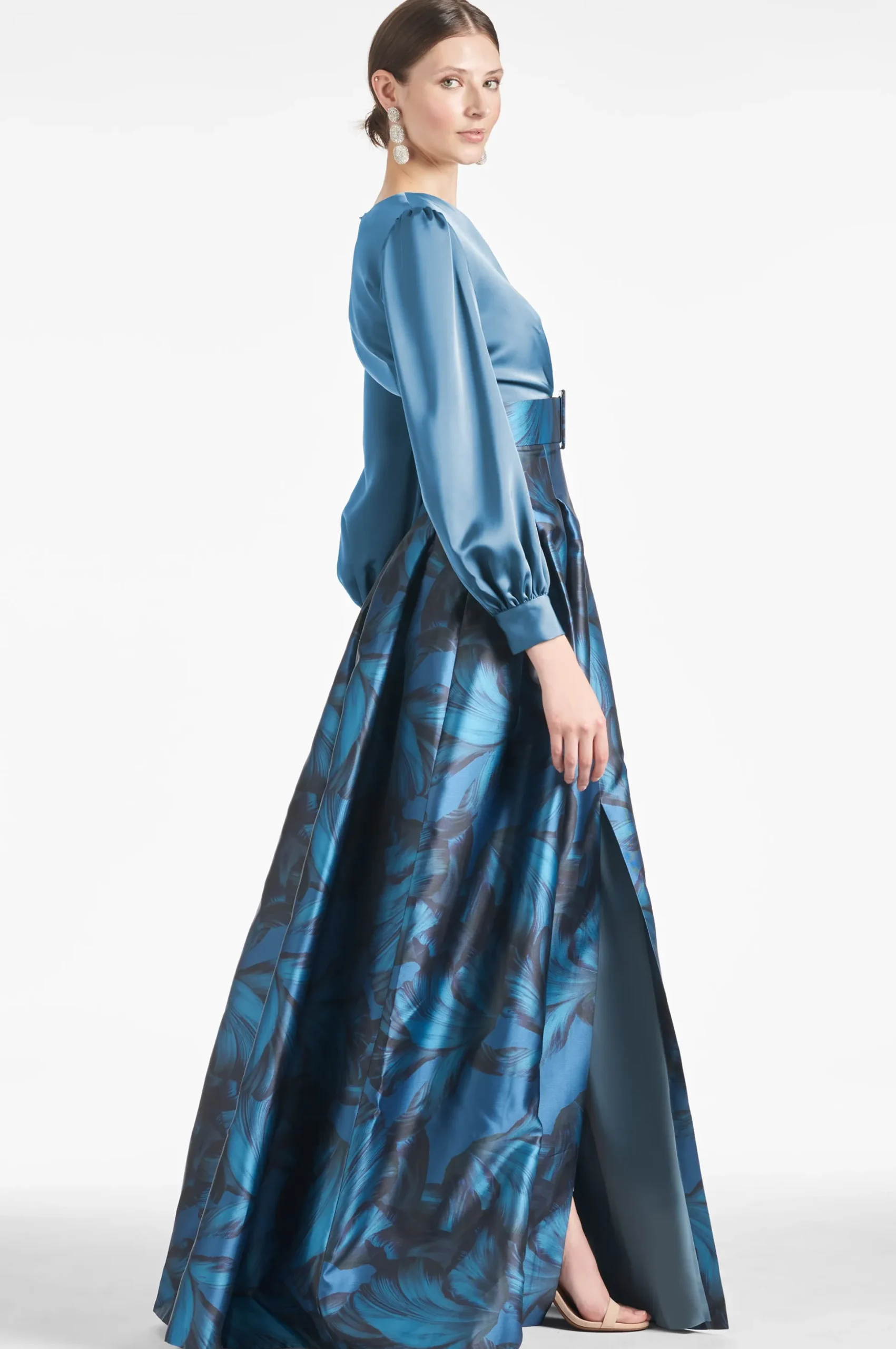 Sachin & Babi Plus Sizes|Long Sleeve<Zoe Gown - Smokey Slate/Tonal Petal Smokeyslate/tonalpetal